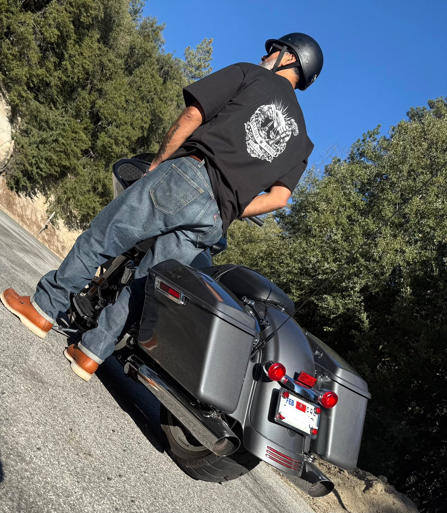 Short sleeve T-shirt/ Balance and Power